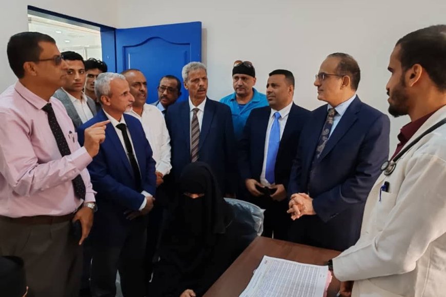 وزير الصحة ومحافظ لحج يتفقدان عدداً من المرافق والمنشآت الصحية ويناقشان تطوير القطاع الصحي