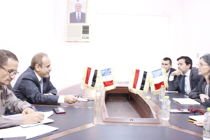 الوصابي يبحث مع السفيرة الفرنسية تفعيل مراكز اللغة الفرنسية وتعزيز التعاون الثنائي