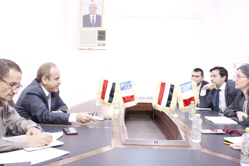 الوصابي يبحث مع السفيرة الفرنسية تفعيل مراكز اللغة الفرنسية وتعزيز التعاون الثنائي