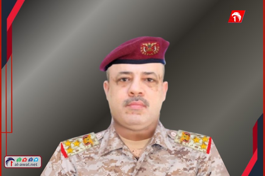 قائد اللواء 39 مدرع يعزي رئيس  عمليات اللواء الرابع حماية رئاسية بوفاة والدته