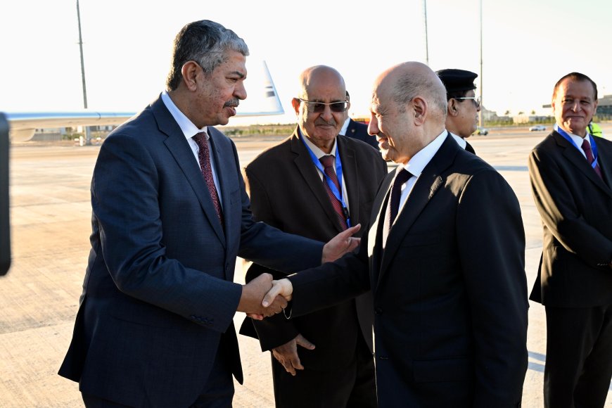 رئيس مجلس القيادة يختتم زيارته إلى القاهرة بعد مشاركته في افتتاح المتحف المصري الكبير