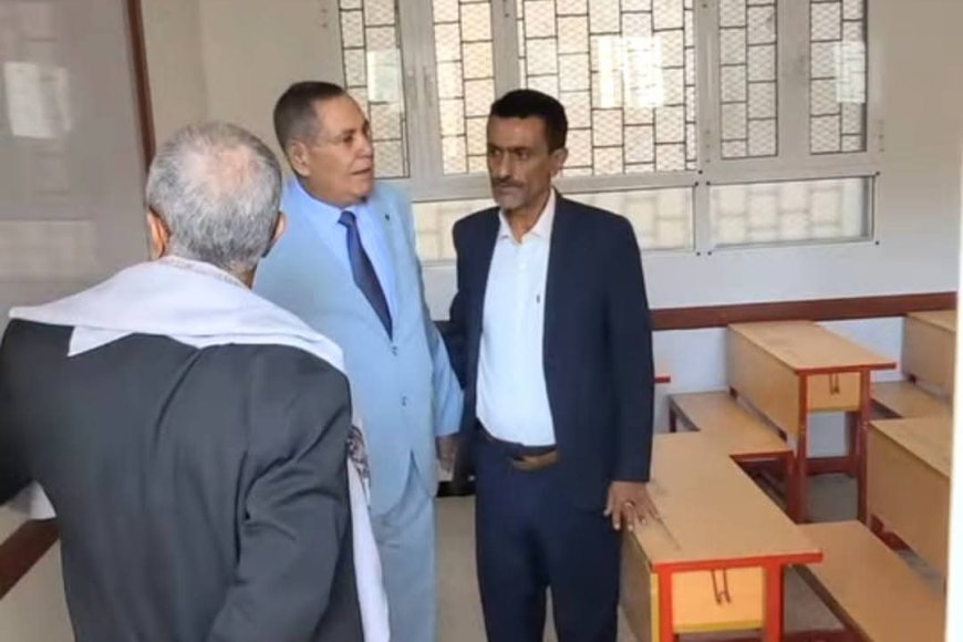 تعز..الصنوي والمشمر يتفقدان مشروع مدرسة 22 مايو بعصيفرة ويشيدان بجهود إنجازه.