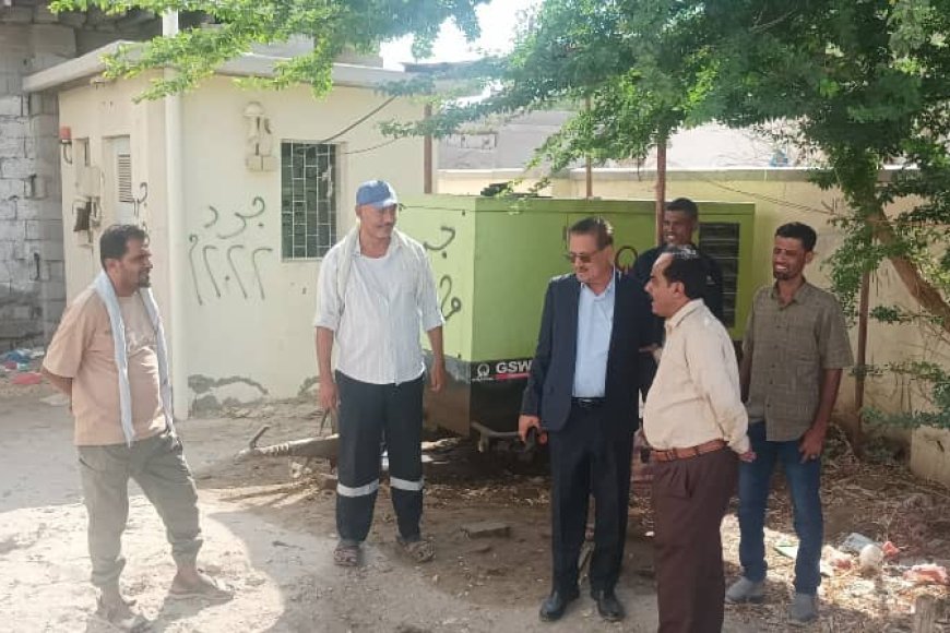 الشعبي الزهري يتفقدان سير العمل في مشروع إدخال أنظمة الطاقة الشمسية لمضخات الصرف الصحي في خورمكسر