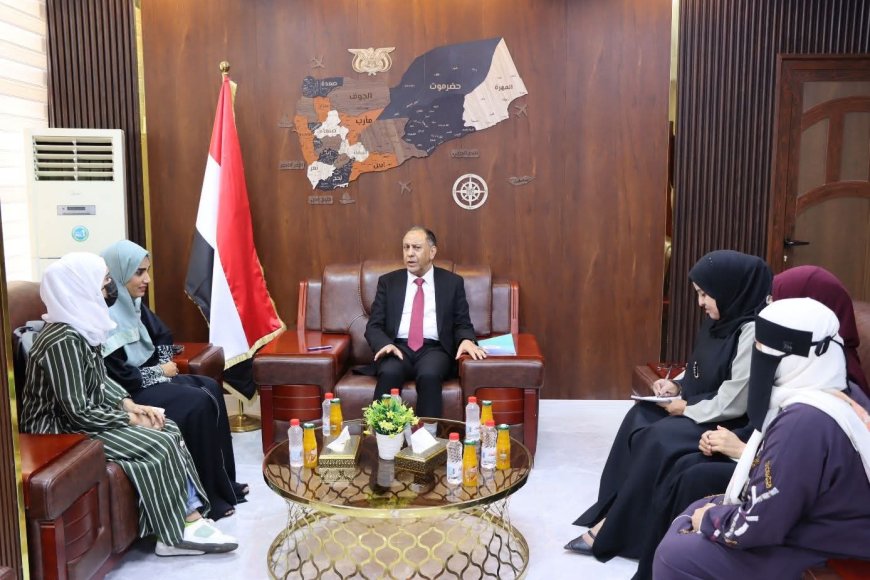 وزير الصناعة والتجارة يبحث مع لجنة تنسيق القمة النسوية تعزيز اقتصاد السلام وتمكين المرأة اقتصادياً