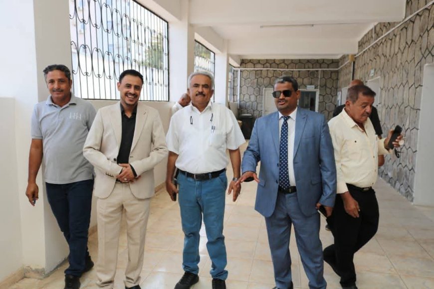 المحولي يطلع على سير العمل بمكتب التعليم الفني بالعاصمة عدن