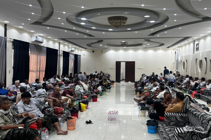 آل الرقيبي بعدن يستقبلون التعازي في وفاة أخيهم عبدالعزيز الرقيبي (رحمه الله تعالى)