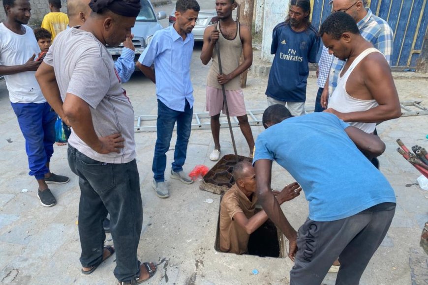 بدء العمل على تصفية مناهل وشبكة الصرف الصحي في القرية الروسية بخورمكسر