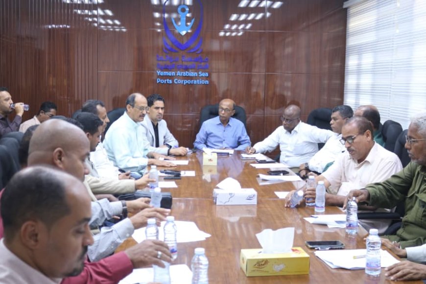 اجتماع موسّع في ميناء المكلا يناقش تقييم الاحتياجات الصحية وجاهزية الطوارئ