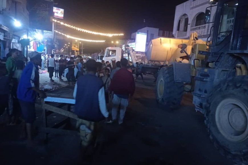 بإشراف مباشر من مدير عام المديرية عواس الزهري.. حملة إزالة شاملة في شارع الثقافة بخورمكسر