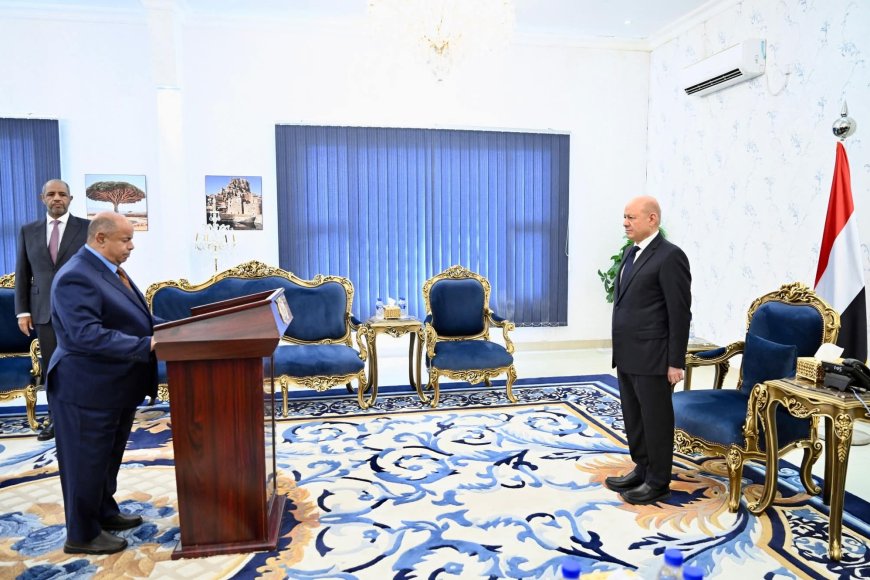 محافظ حضرموت يؤدي اليمين الدستورية أمام رئيس مجلس القيادة الرئاسي