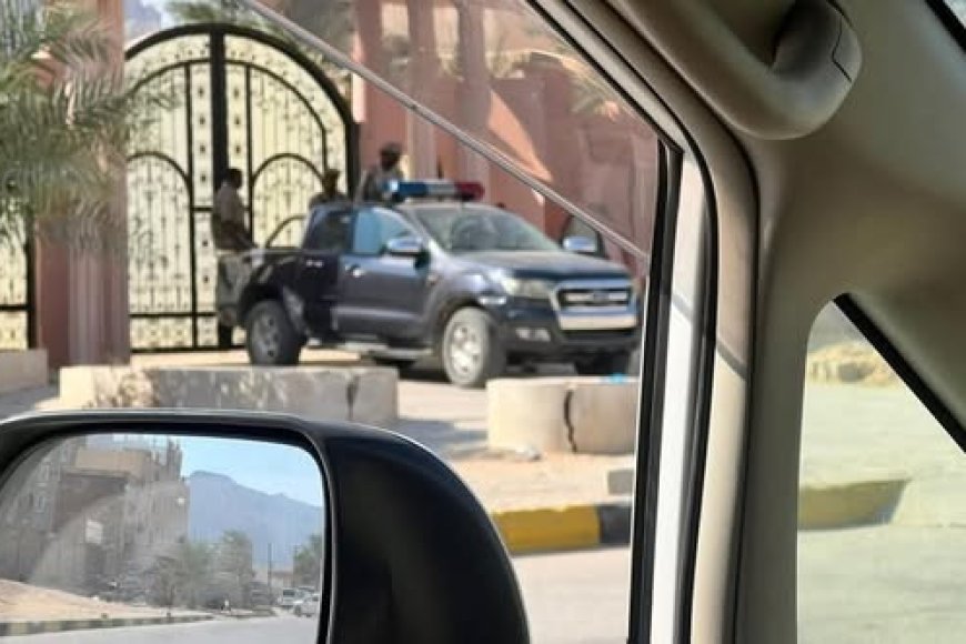 صور تنذر بانفجار وشبك!!.. تحركات عسكرية كثيفة في سيئون لمنع مواطنين من الاعتصام