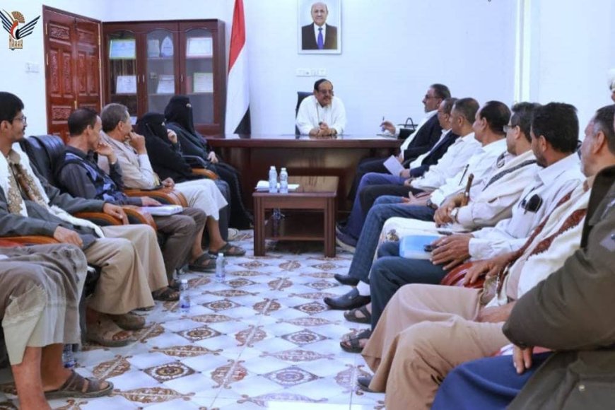 مأرب: الفاطمي يوجه بتسريع إنجاز التسويات والعلاوات وتصحيح بيانات الموظفين.