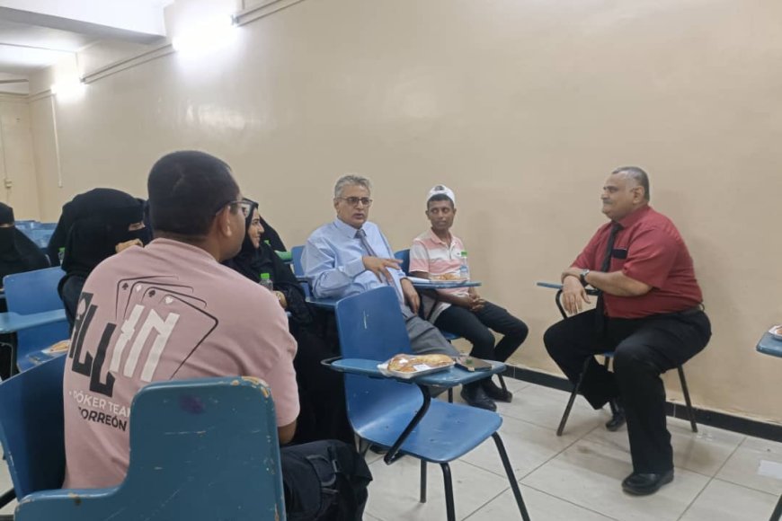كلية الآداب بجامعة عدن تحتضن جلسة ثقافية لدعم الفنانين والمبدعين