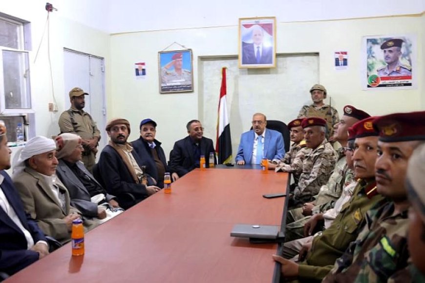 رئيس مجلس النواب يزور اللواء 35 مدرع ومديريتي المواسط والشمايتين بتعز