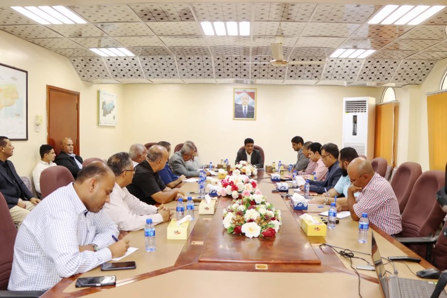 وزير النفط والمعادن يوجه باتخاذ إجراءات عاجلة لإنهاء أزمة الغاز المنزلي وتعزيز المخزون الاستراتيجي