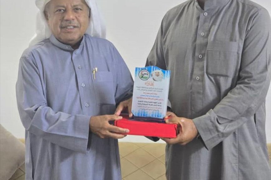 لجنة الحكام بشبوة تكرم الشيخ ناصر باحله تقديراً لدعمه المتواصل للحركة الرياضية