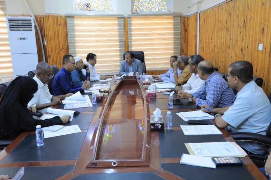 برئاسة الوكيل العامري لجنة الخطة والموازنة بوادي وصحراء حضرموت تقر الموازنة العامة والبرنامج الإستثماري للعام 2026م 