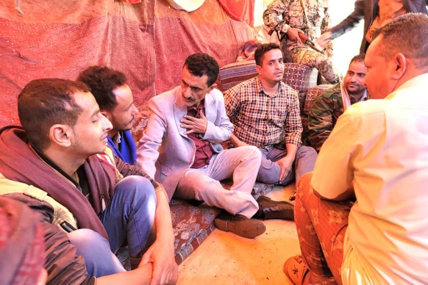 المشمر يزور جرحى مخيم الاعتصام ويؤكد اهتمام السلطة المحلية بمتابعة قضاياهم