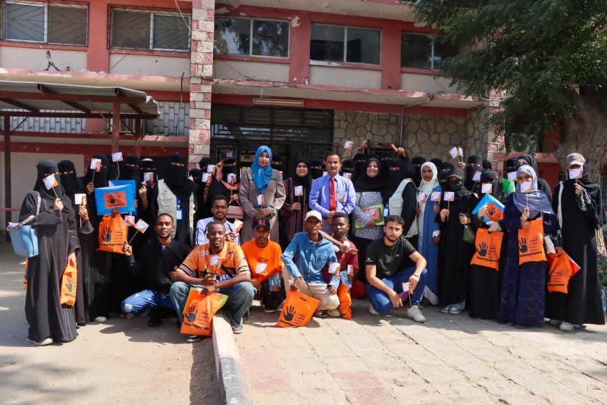 ضمن حملة مناهضة العنف ضد المرأة.. كلية التربية عدن تنفذ فعالية توعوية حول مخاطر الابتزاز الإلكتروني 