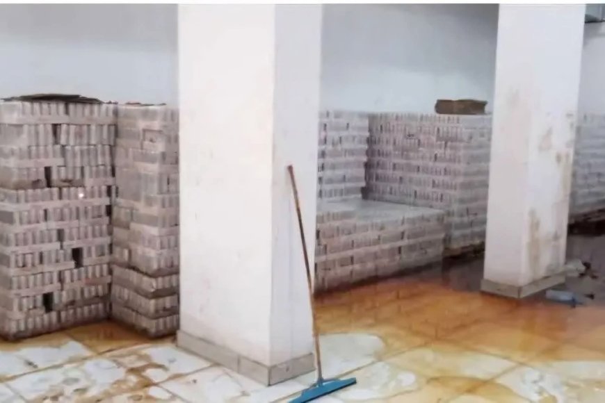 مكتب الصناعة بعدن يضبط ويحرز (12,000) كرتون مشروبات “تالفة” بدار سعد