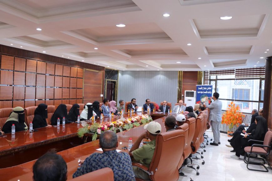 مدير عام خورمكسر يـستقبل فريق التوجيه والرقابة الرئاسي للمجلس الانتقالي الجنوبي