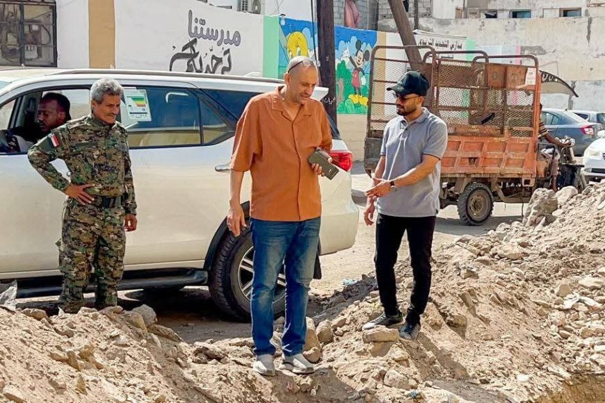باخبيرة وبن جرادي يتفقدان أعمال تأهيل شبكات المياه في مديرية صيرة بعدن