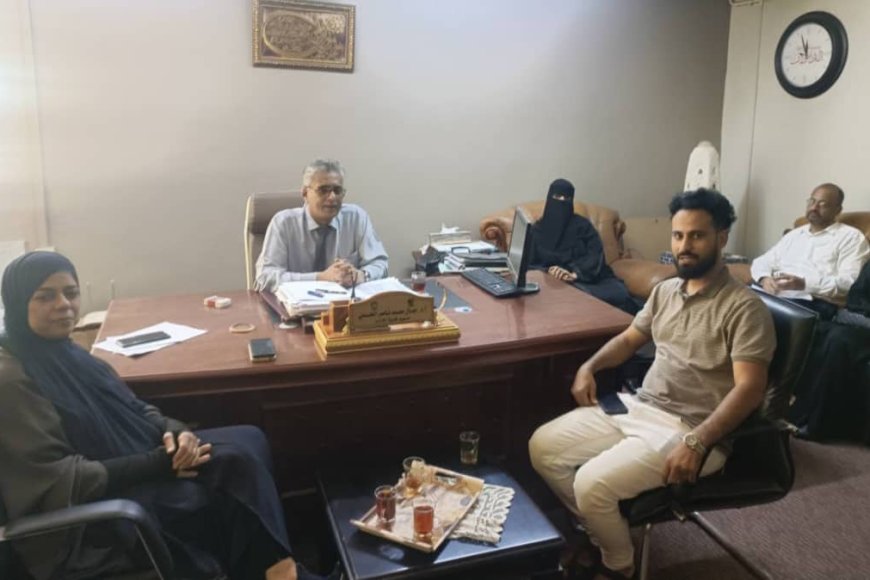 كلية الآداب بجامعة عدن تبحث تعزيز التعاون مع مهرجان عدن الدولي للشعوب والتراث