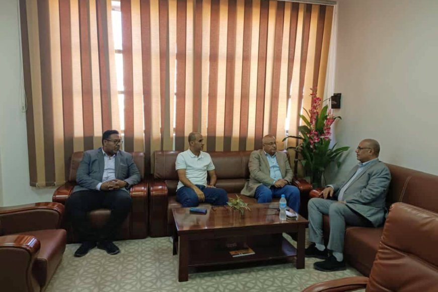 الوزير باذيب يطلع على مستجدات المشاريع الاستراتيجية بشركة تيليمن بعدن