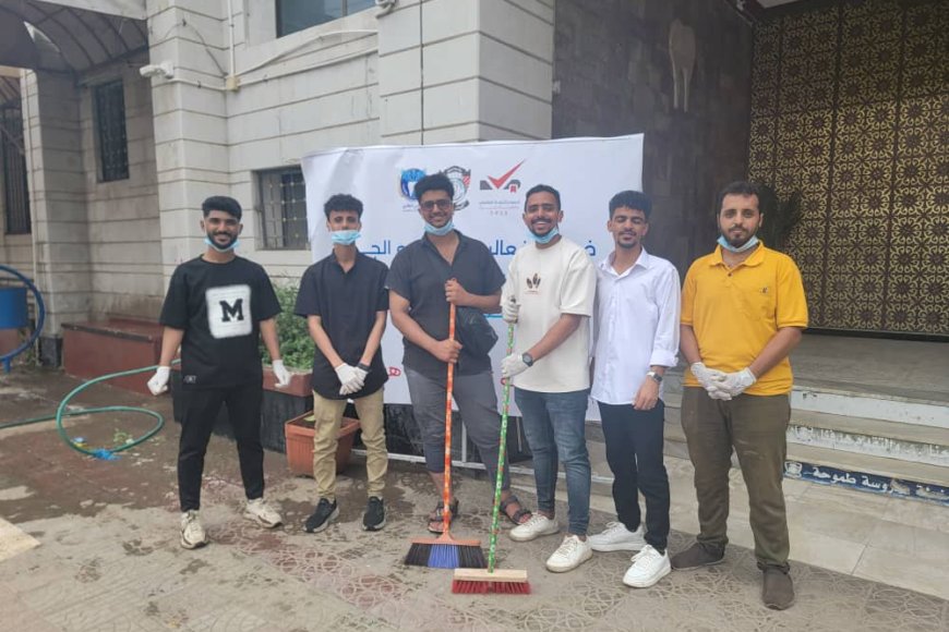 ضمن فعاليات أسبوع الجودة.. طلاب كلية طب الأسنان عدن ينظمون حملة نظافة وتشجير 