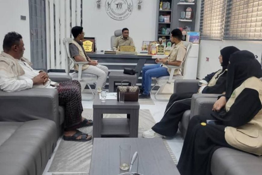 مدير مكتب الشباب والرياضة بالوادي يطلع على مشروع "تمكين المهني للشباب 3" لمؤسسة متطوعون