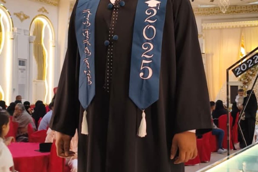 مبارك تخرج الطالب عبدالرحمن رويس من كلية الهندسة  قسم تقنية المعلومات (IT)