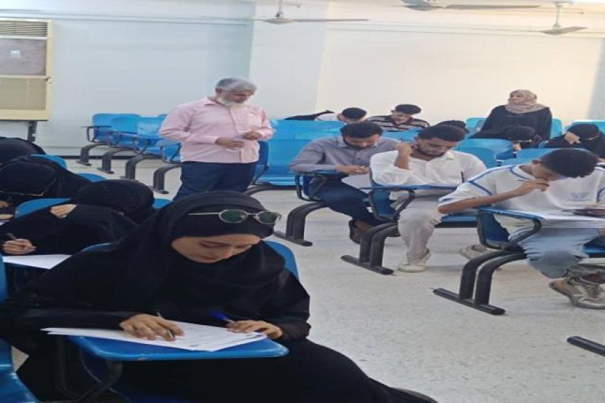 كلية الصيدلة بجامعة عدن تدشن امتحانات الفصل الدراسي الأول للعام الأكاديمي 2025–2026م