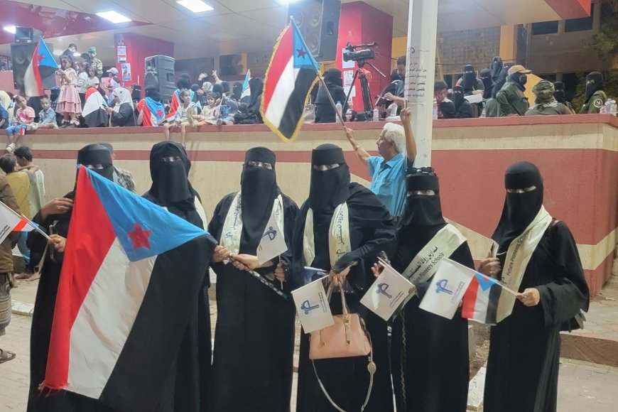 مدارس رواد المستقبل تجدد تأييدها للقائد عيدروس الزُبيدي وتقدم دعماً سخياً لساحات الفعاليات الوطنية مدارس رواد المستقبل تجدد تأييدها للقائد عيدروس الزُبيدي وتقدم دعماً سخياً لساحات الفعاليات الوطنية