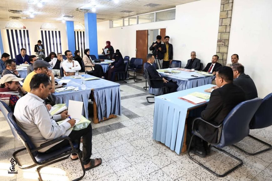 تعز.شاركت فيها إرم بورقة عمل ...مؤسسة أوار للعدالة والتنمية تنظم ندوة بعنوان «نحو سياسات مناخية عادلة» لتعزيز استراتيجيات التكيف محلياً ووطنياً.