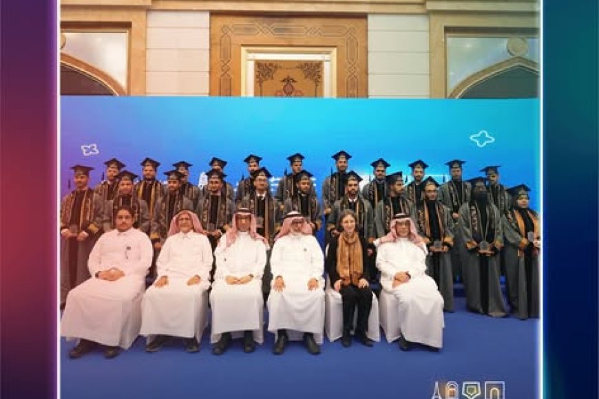 مؤسسة حضرموت&تنمية بشرية تحتتفي تخريج الدفعة الثالثة من مبتعثي المؤسسة الخريجين من الجامعات الفرنسية