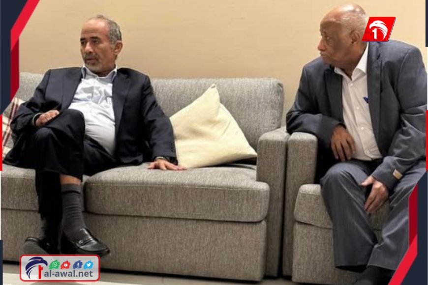 صورة لمحمود الصبيحي وفيصل رجب تشعل المنصات وأنباء ترتيبات عسكرية كبرى صورة لمحمود الصبيحي وفيصل رجب تشعل المنصات وأنباء ترتيبات عسكرية كبرى