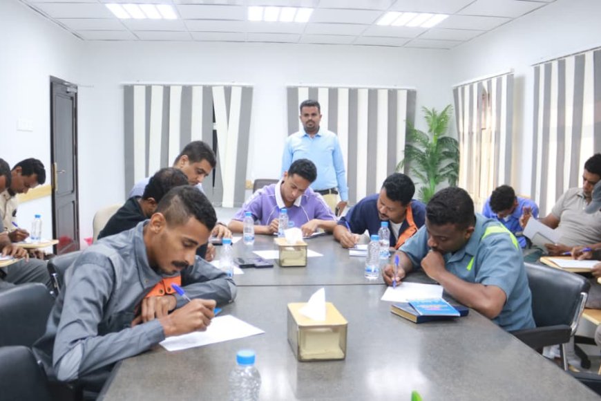 برعاية محافظ حضرموت.. تدشين دورة تصميم وتركيب وصيانة أنظمة الطاقة الشمسية بالمركز البحري بمؤسسة موانئ البحر العربي