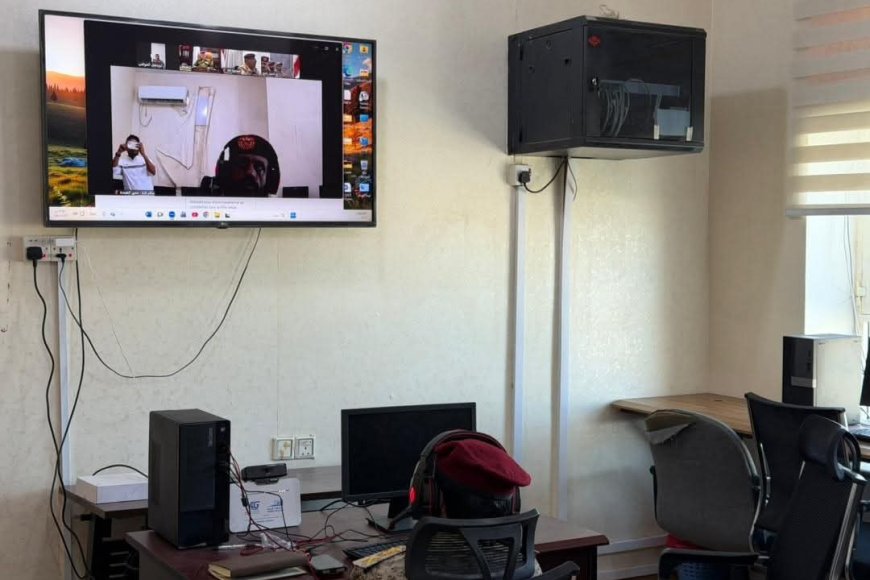 عبر تقنية الزوم.. قائد محور الغيضة يشارك في اجتماع موسّع لقيادات الهيئات والمناطق والمحاور العسكرية