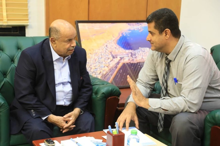 محافظ حضرموت يطلع على تجهيزات ربط سبعة آبار جديدة وإدخالها للخدمة استعدادا لشهر رمضان والصيف المقبل