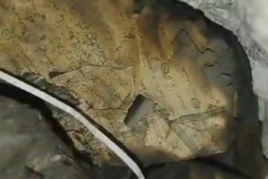 جريمة صادمة تهز تعز.. أيادٍ آثمة ترمي كتاب الله في "المجاري" واتهامات لسلطة الحوثيين بالتواطؤ 