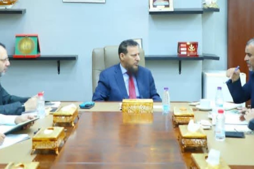 محافظ عدن يؤكد استمرار دعم المعلمين ووضع التعليم على رأس أولويات السلطة المحلية