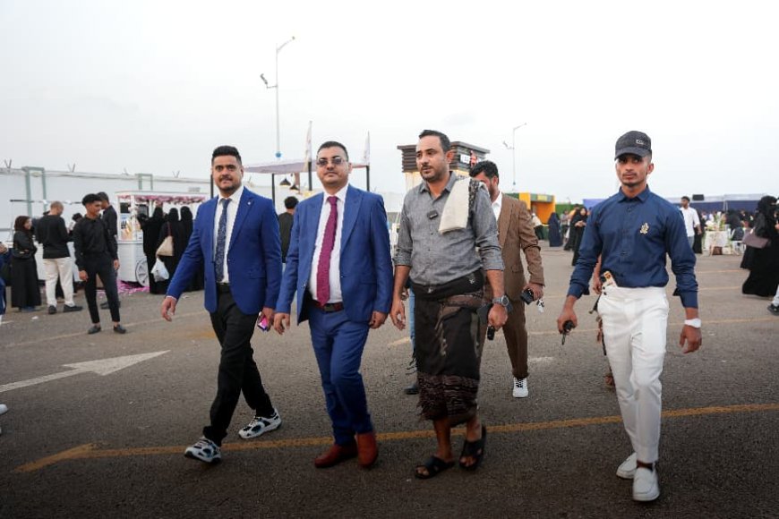 مدير عام الإدارة العامة لنظم المدفوعات بالبنك المركزي يتفقد معرض “سوق من غير كاش” ويقر تمديد فعالياته يومًا إضافيًا