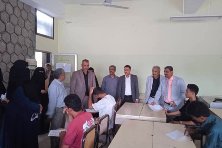 المحولي يدشن الامتحانات في المعاهد التقنية والمهنية وكلية المجتمع بعدن  