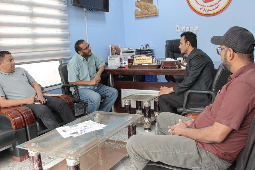 الوكيل الجيلاني يطلع على سير العمل في مصنع المكلا لتعليب الأسماك (الغويزي)