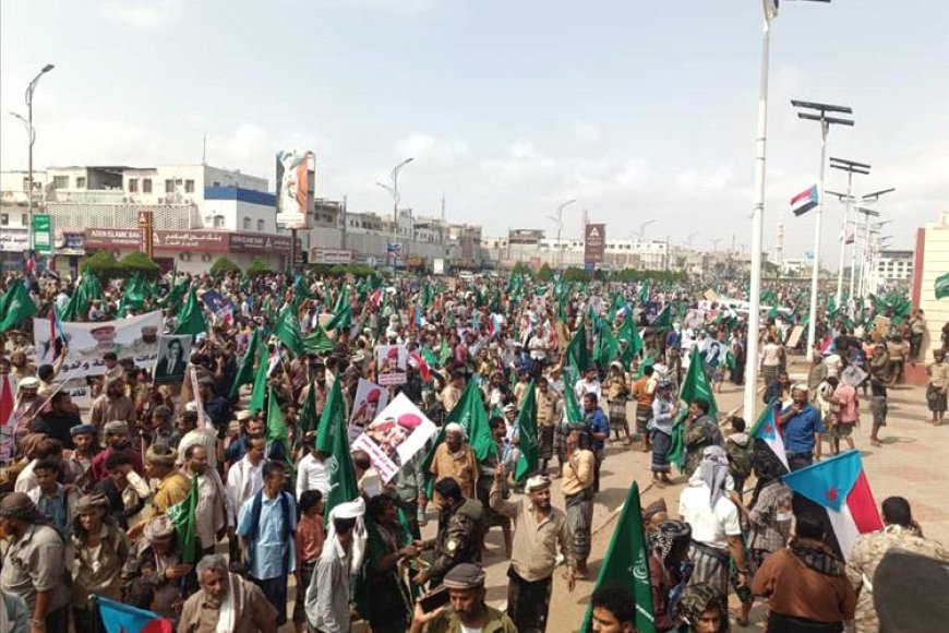 تحت مجهر الحقيقة وعدسة التوثيق.. (الأول) يوثّق بالصور فعالية ساحة العروض بعدن