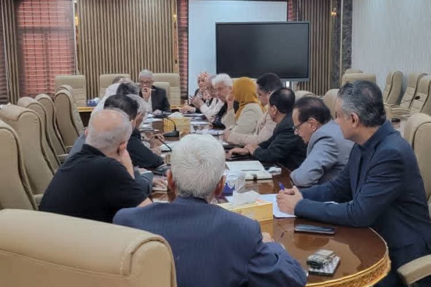 الهيئة الاستشارية لمحافظ عدن تناقش عددا من المقترحات لاستقبال شهر رمضان المبارك الهيئة الاستشارية لمحافظ عدن تناقش عددا من المقترحات لاستقبال شهر رمضان المبارك