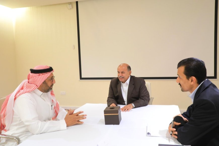 عضو مجلس القيادة ومحافظ حضرموت يطلع على تدخلات وجهود مركز الملك سلمان للاغاثة والاعمال الإنسانية بحضرموت