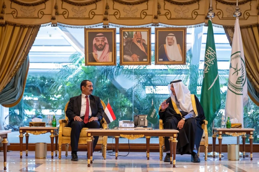 وزير الداخلية يبحث مع نائب وزير الداخلية السعودي أوجه التعاون المشترك