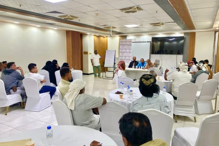 السلطة المحلية بالمكلا تنظم جلسة لمناقشة احتياجات عدد من أحياء المدينة