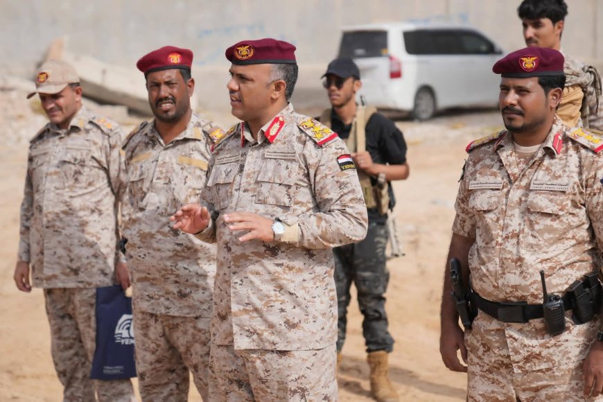 أركان محور الغيضة يتفقد جاهزية كتيبة أمن وحماية الطرقات ويشيد بمستوى أدائها في المهرة